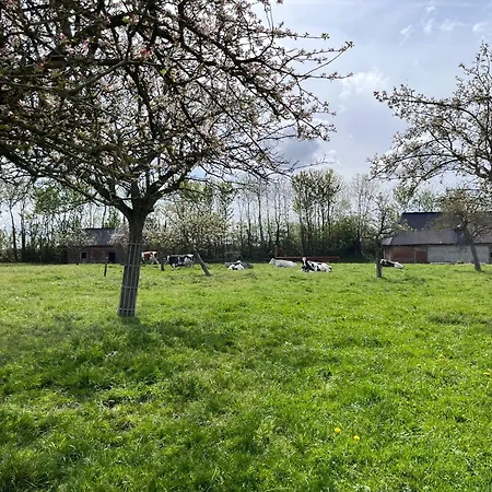 Dom wakacyjny Familial A La Ferme Des Hellandes Angerville-l'Orcher